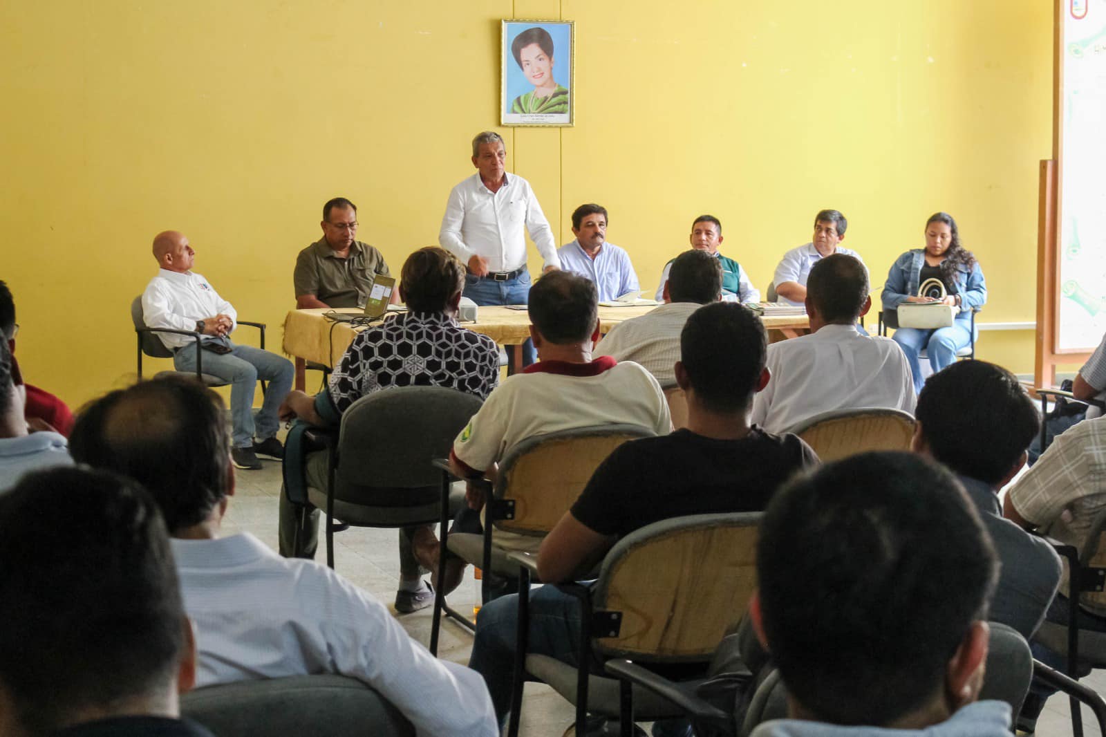 Instituciones y productores bananeros coordinan acciones para hacer frente a plagas e impactos del fenómeno El Niño
