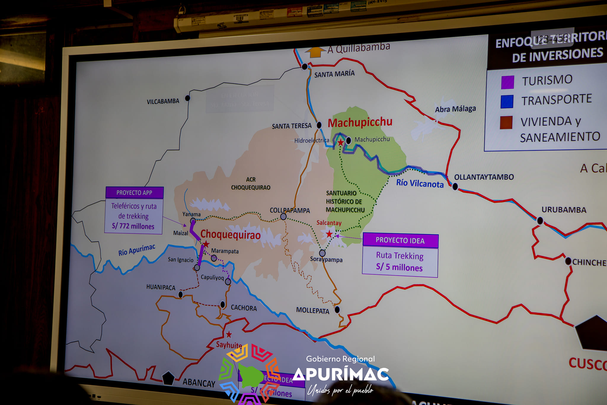 Gobernador Regional Percy Godoy y Mincetur afianzan acciones articuladas para ejecución de proyecto birregional teleférico de Choquequirao