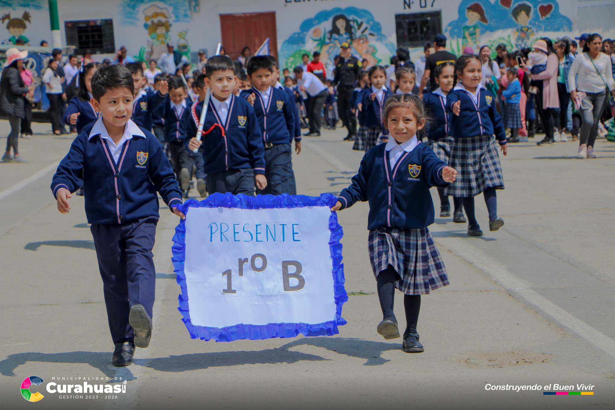 I.E Ramon Castilla realizo Izamiento y desfile Cívico por su 127 Aniversario.