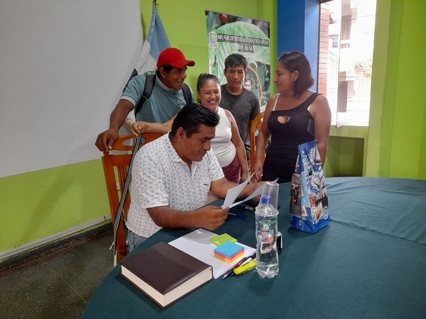 JORDAN SORIA ATENDIENDO A LA POBLACION
