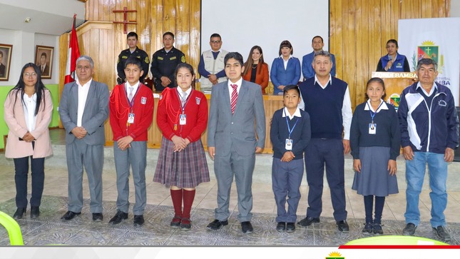 En una significativa ceremonia juramentó el Consejo Consultivo de Niñas, Niños y Adolescentes CCONNA del distrito de Condebamba.