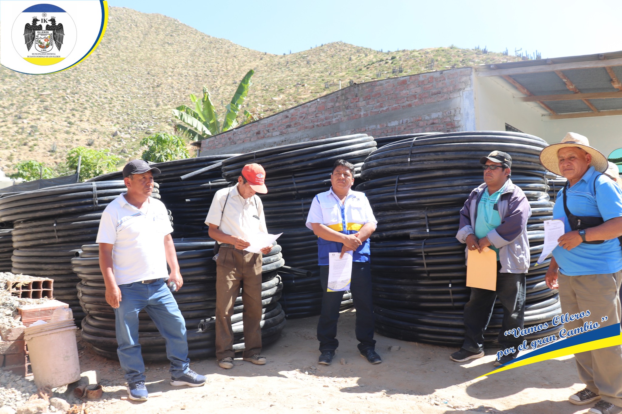 Alcalde Jorge Vidal Obispo Huapaya Entregó Rollo de Tubería HDPE 2 y Accesorios a la Comunidad Campesina de Llanac.