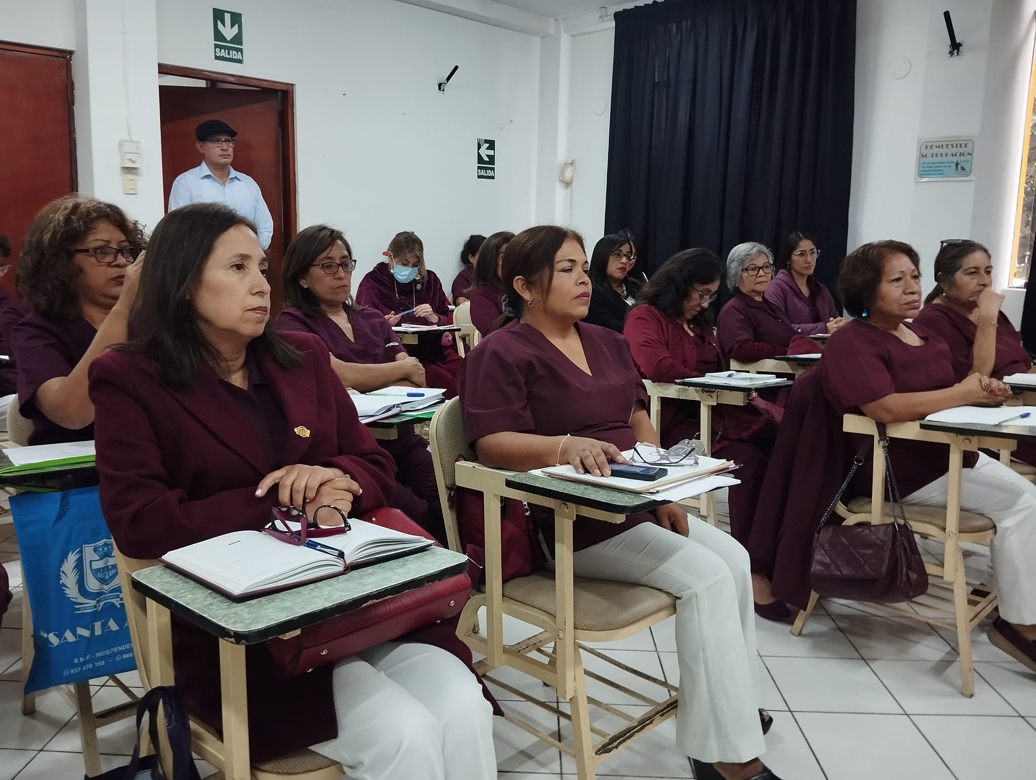 JORNADA CIENTÍFICA EN EL MARCO DEL DÍA INTERNACIONAL DEL OBSTETRA