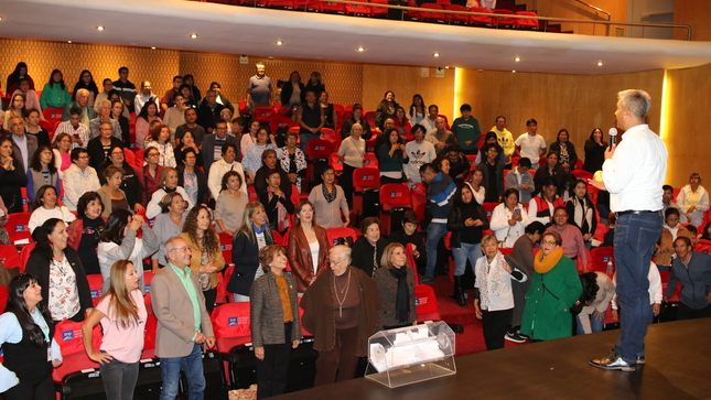 Conferencia “Escuela para Padres”