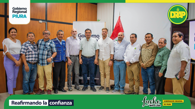 Foto grupal de reunión