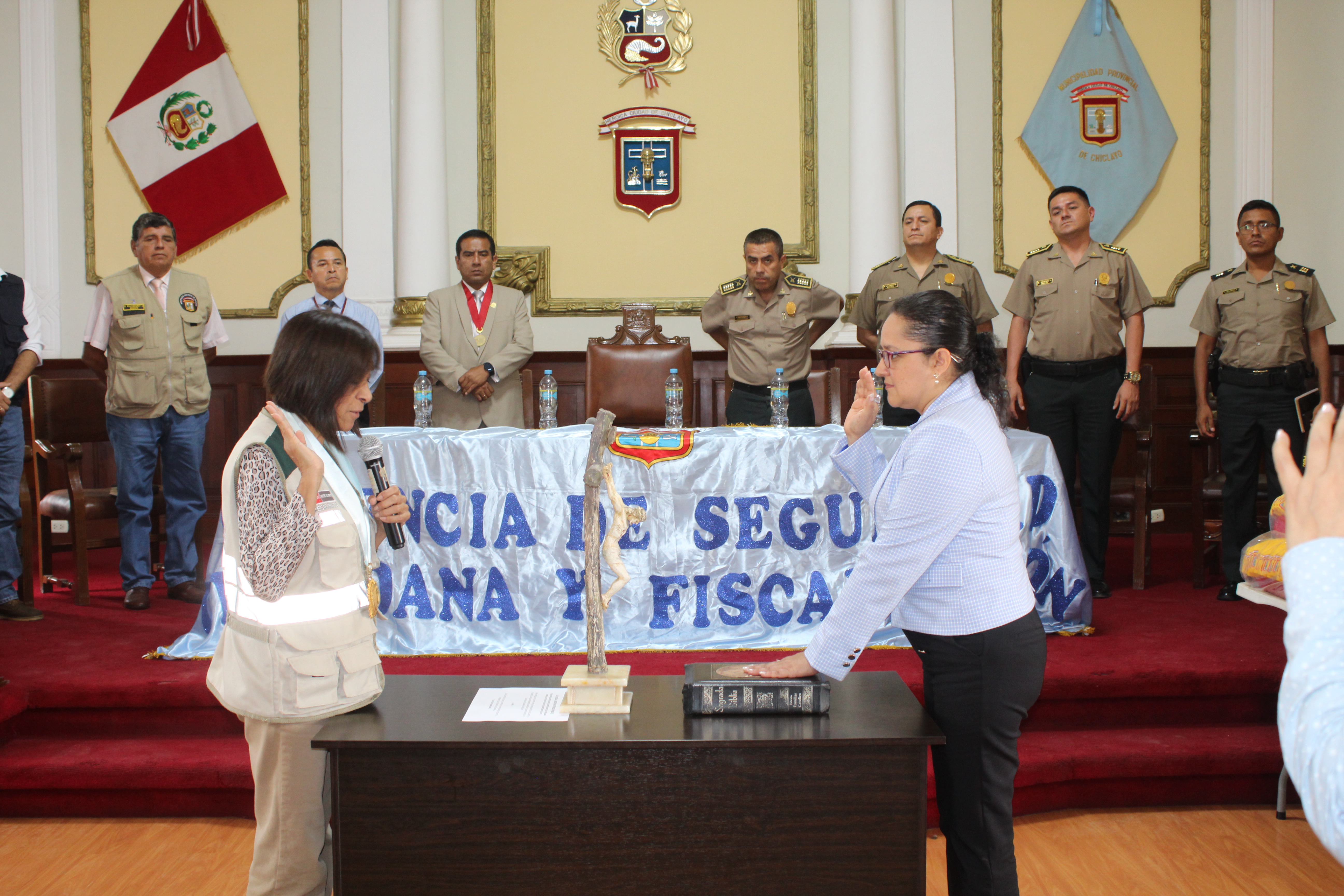 COPROSEC Chiclayo entrega implementos para lucha contra la delincuencia