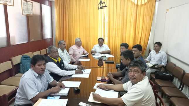 📌📌Director de UGEL Ayabaca, Mg. Luis Llacsahuanga Granadino se reunió en la Dirección Regional de Educación, con el Director Regional de Educación, Martín Olivares, el Director de UGEL Tambogrande, Prof. Angel Yovera, el Jefe de UPDI de la DREP, Prof. Carlos Azabache, así como especialistas de ambas Ugeles. Así mismo el Prof. Jorge Luis Vilela Panta, PP.FF., de la I.E. 14320 de la Tienda - Suyo, para escuchar y atender la problemática📌📌.