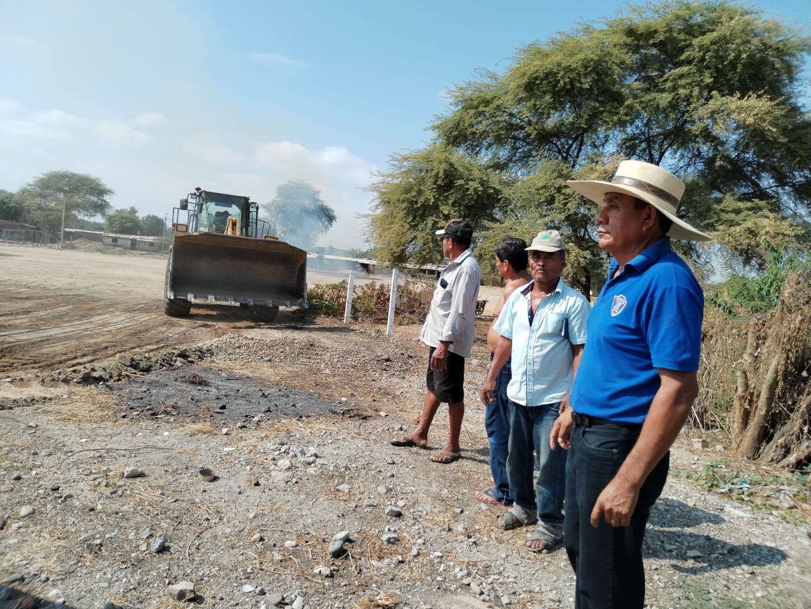 Vecinos De Somate Bajo Agradecen Trabajos De Nivelación En Salón Comunal