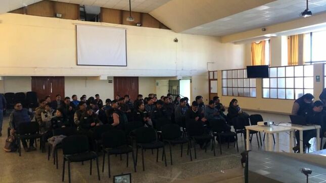 Grupo de especialistas capacitados