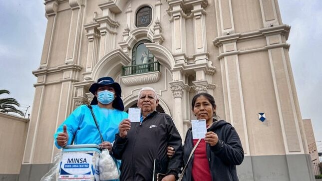 Visitantes de la iglesia Santa Rosa de Lima podrán vacunarse contra la covid-19