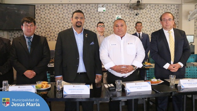 El alcalde de la Municipalidad de Jesús María, Jesús Gálvez Olivares, organizó la mesa de trabajo para intercambiar estrategias de Seguridad Ciudadana en base al denominado PLAN BUKELE.
Esta actividad se realizó junto con los lideres de la Municipalidad de Santa Ana, República del El Salvador Gustavo Acevedo, y la Municipalidad Cantón de Tulcán, República del Ecuador Andrés Ruano Paredes. 
#JesúsMaríaSomosTodos