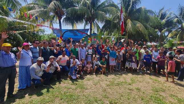 Foto grupal comunidad nativa