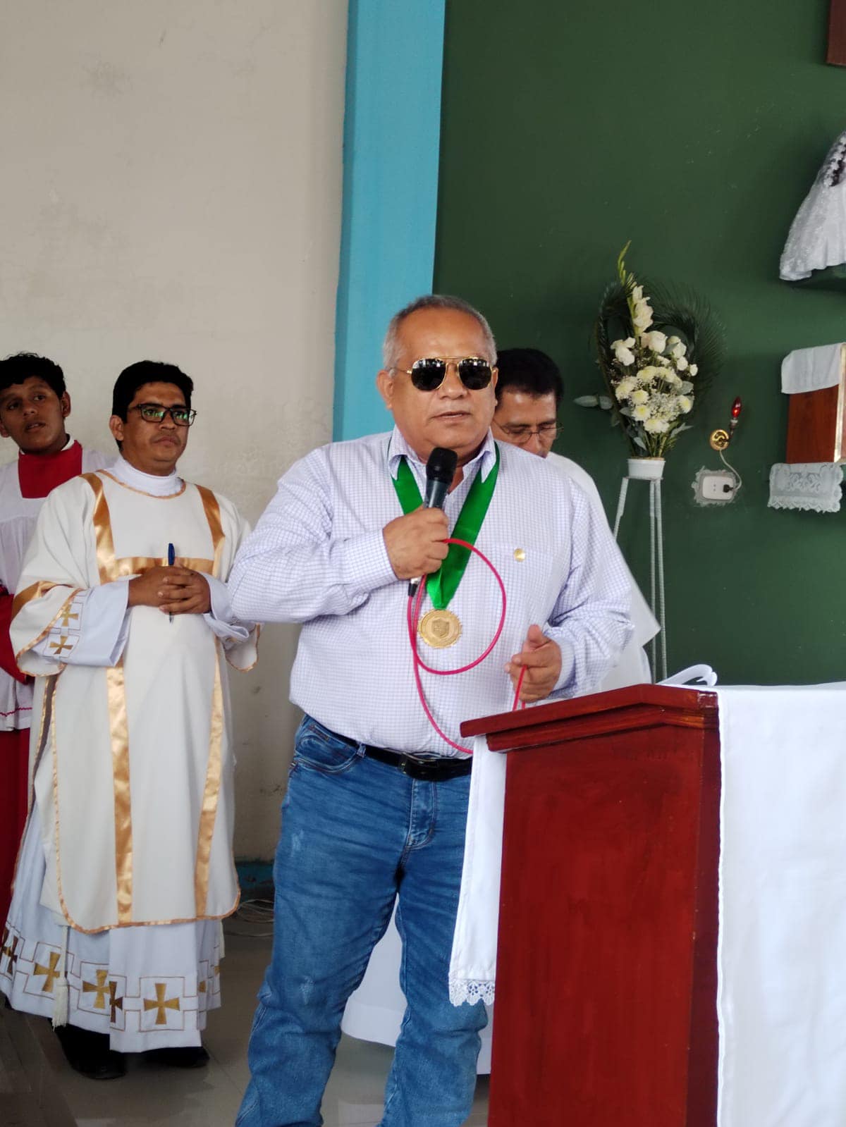 Regidor Segundo Gallo Participa En Festividad En Santa Rosa De Piedra Rodada