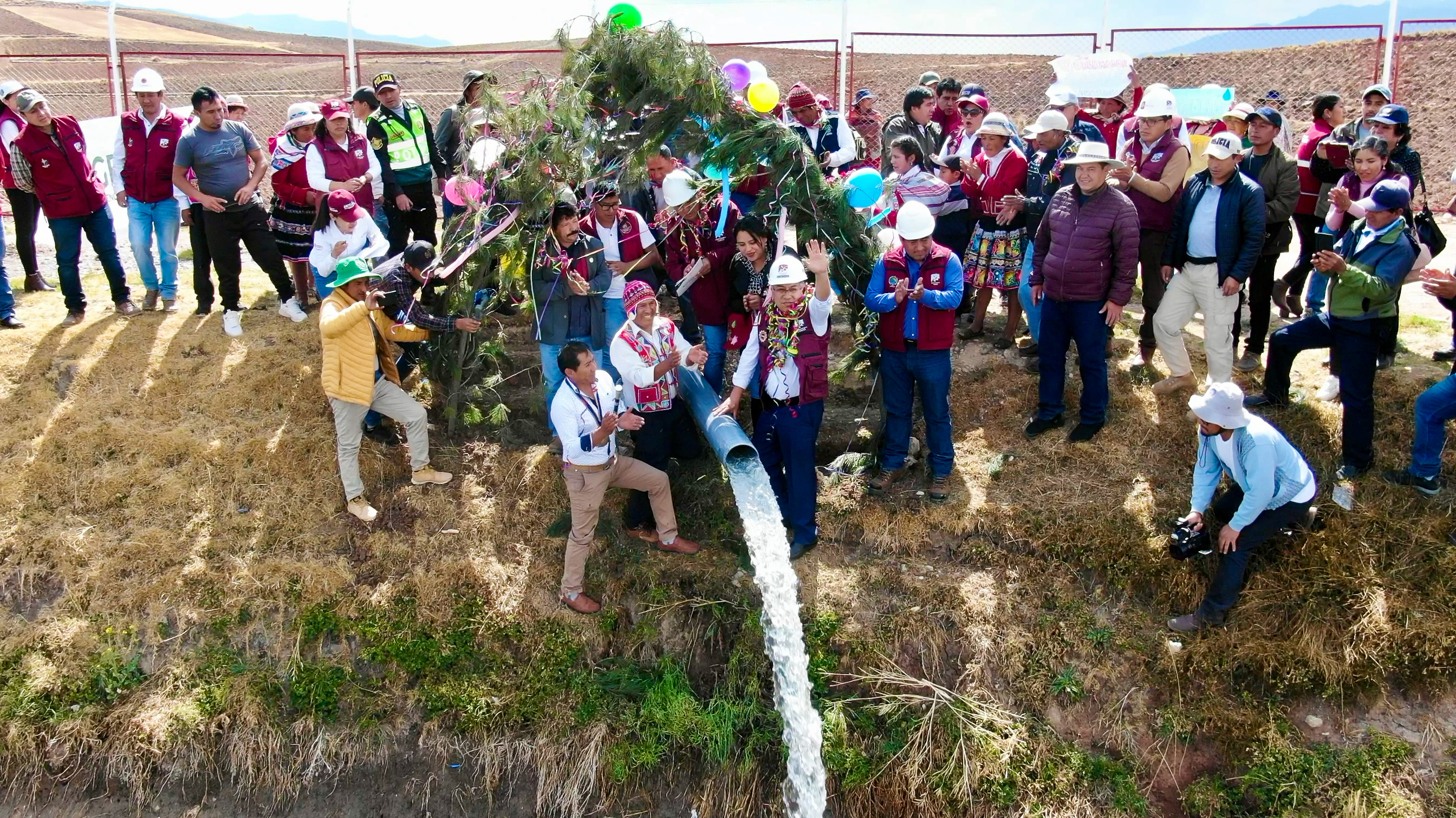 Energía Solar y Agricultura unidas: GORE Cusco entrega proyecto de Riego a más de 200 familias de agricultores en Acomayo