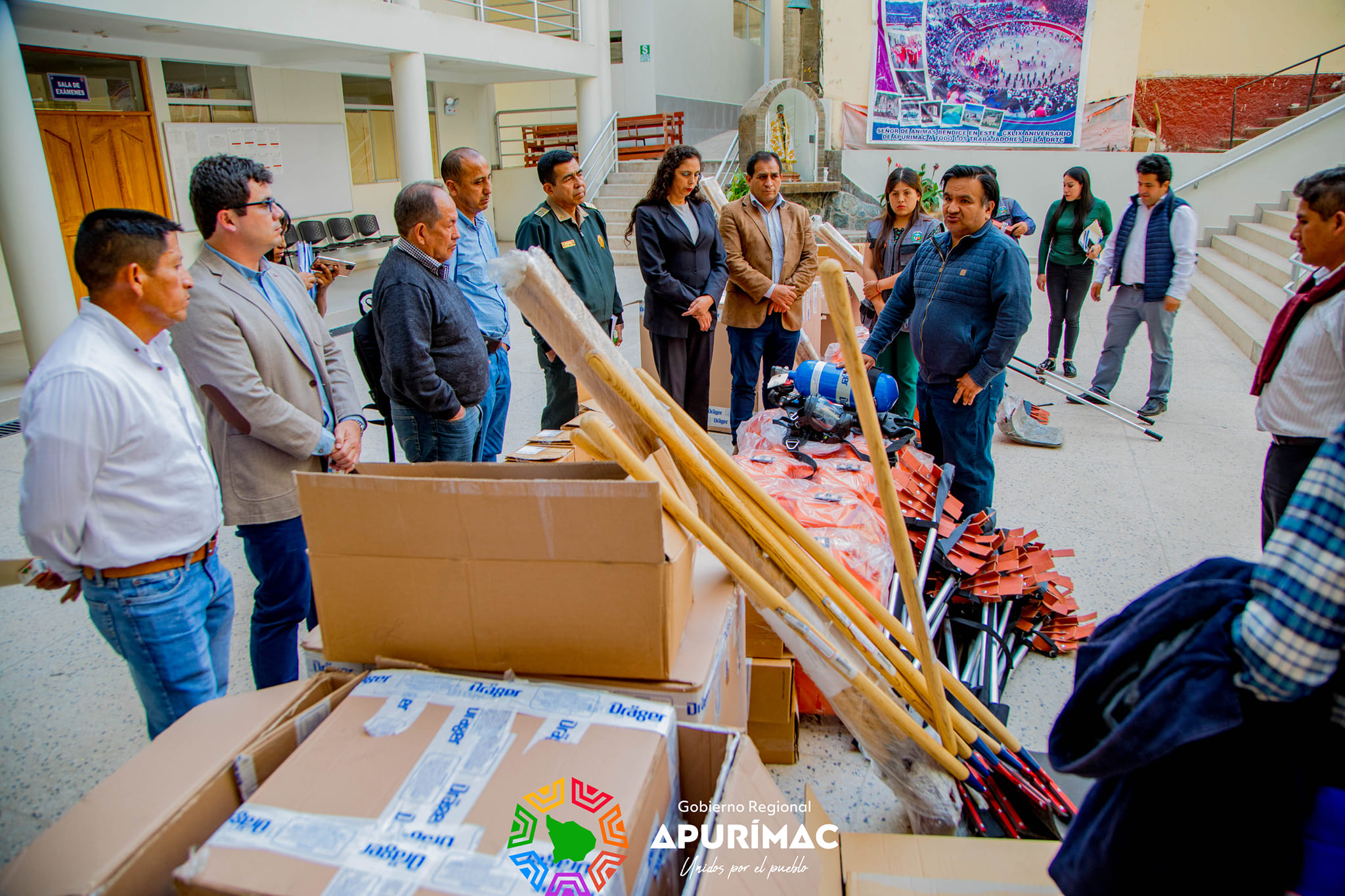 Gobierno Regional de Apurímac implementa con nuevos equipos a la compañía de bomberos para combatir incendios forestales