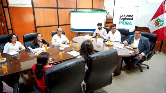 En Piura: Gobernador regional Luis Neyra se reúne con ministro de Economía