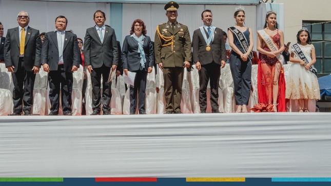 La Municipalidad Provincial de Cajamarca estuvo presente en el desfile por el 192 aniversario del Emblemático Colegio San Ramón de Cajamarca.
✅Esta actividad  contó con la participación de los regidores Isabel Gutierrez, Ruth Alcántara, Jorge Rojas y Segundo Castañeda que mostraron su entusiasmo por  las delegaciones de las diferentes promociones  que con gallardía saludaban a su alma mater.