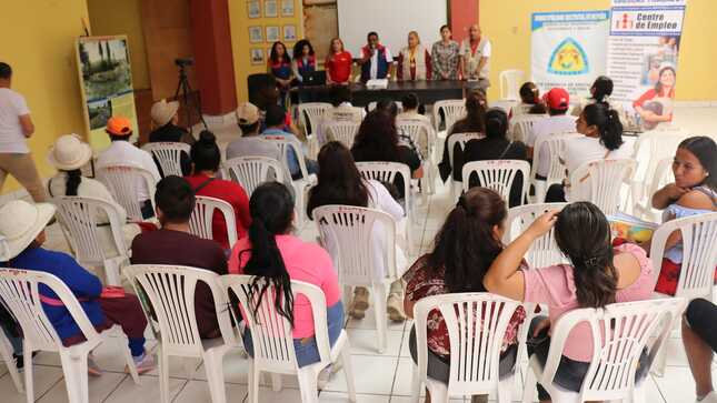 charla informativa en Nepeña