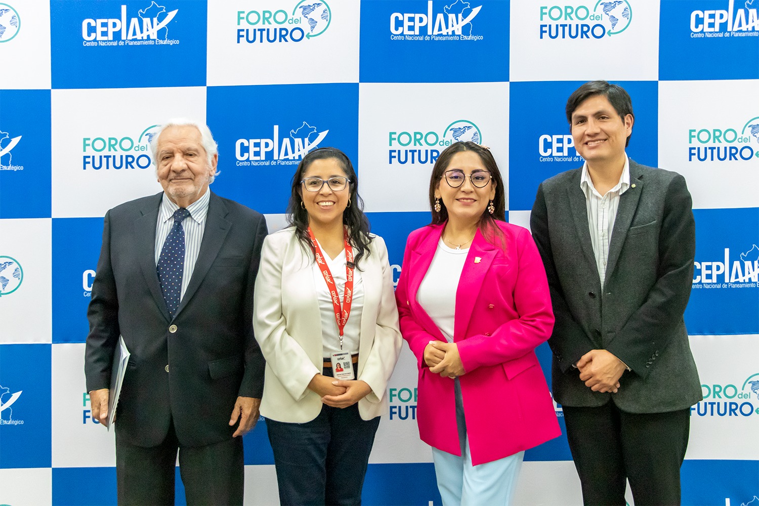Participantes en el XXII Foro del Futuro: “Perú: Hambre Cero. Desafíos para garantizar la seguridad alimentaria"