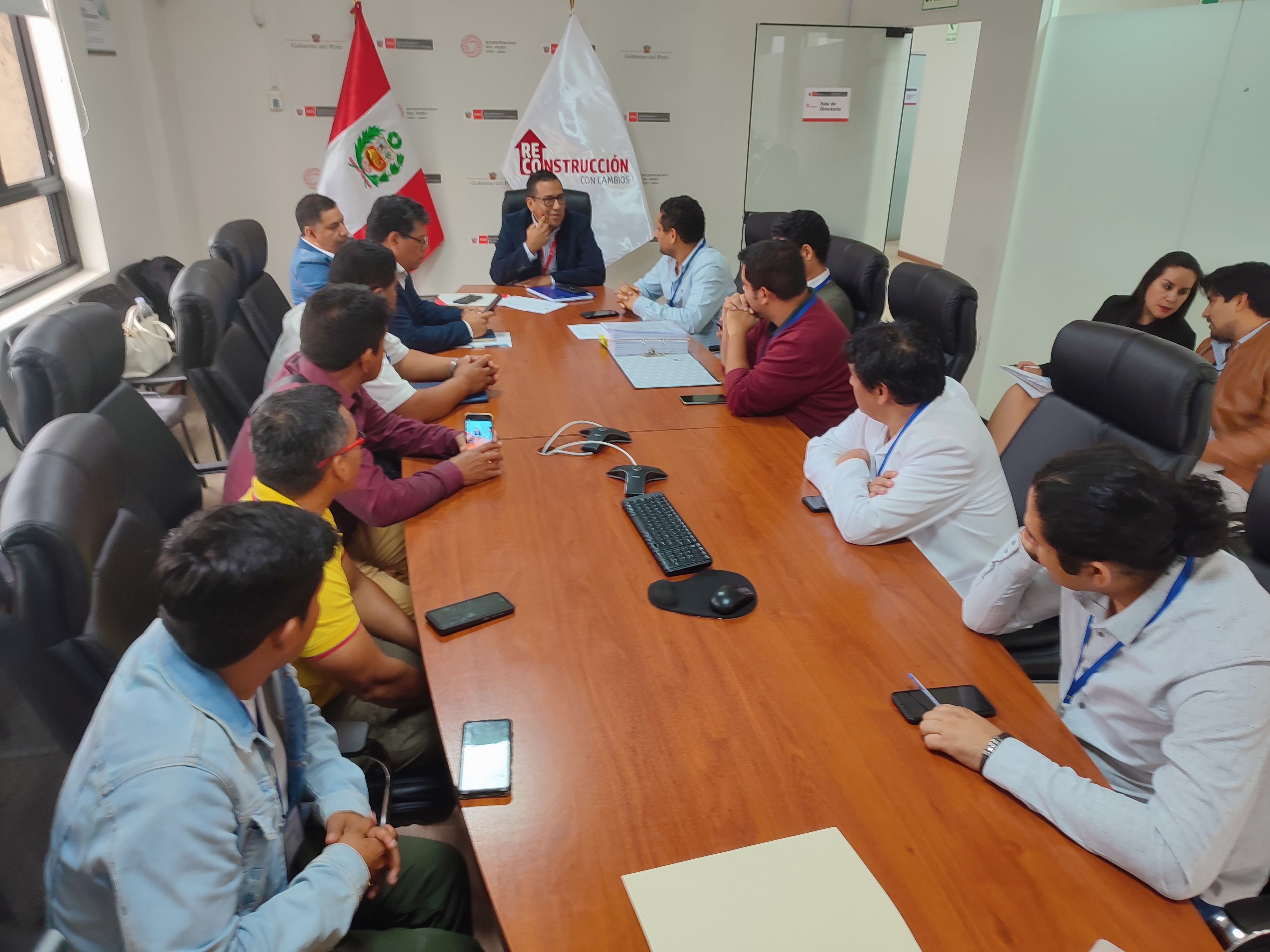 Alcalde expone obras de prevención que necesita el distrito de Nepeña en mesa de dialogo con la ARCC