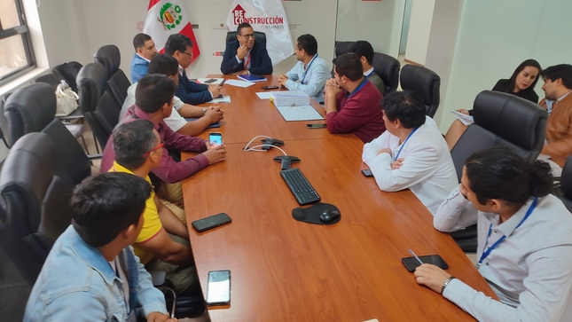 Alcalde expone obras de prevención que necesita el distrito de Nepeña en mesa de dialogo con la ARCC