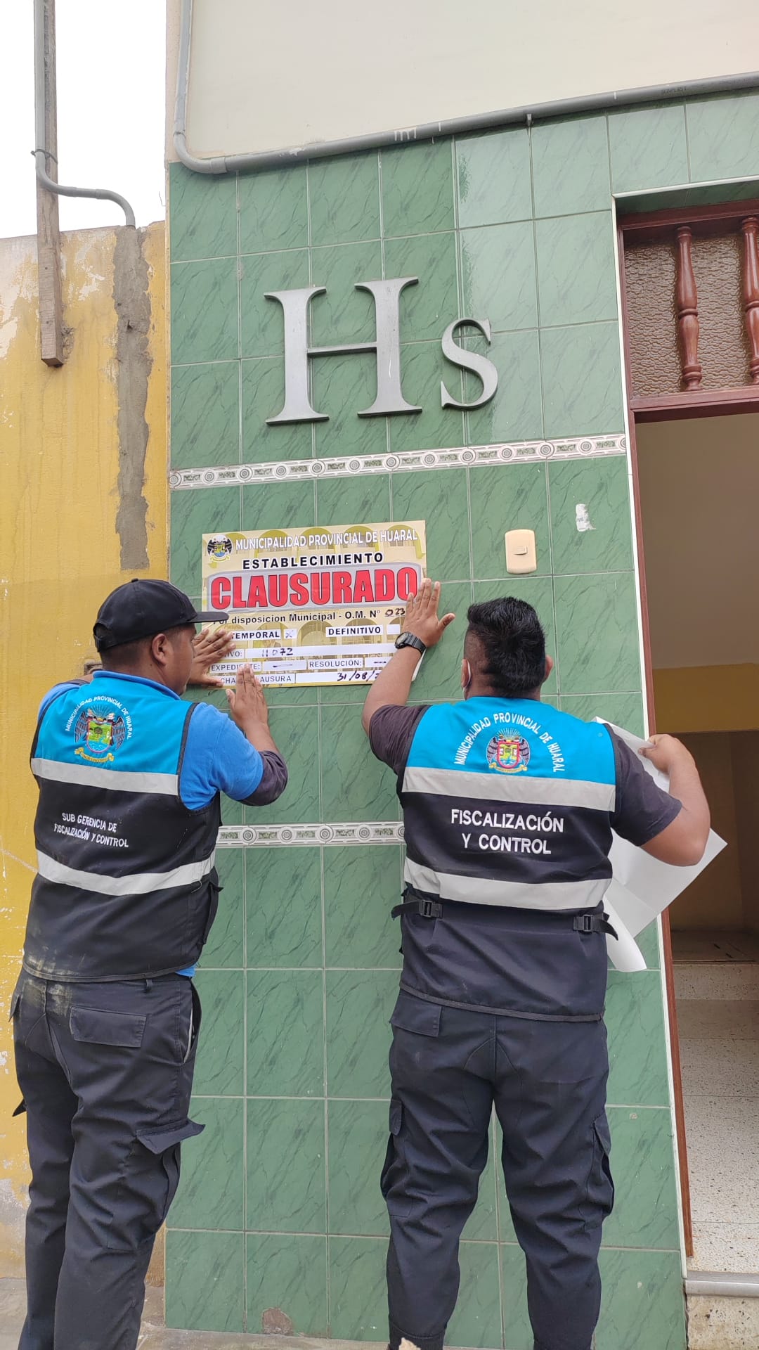 En operativo sorpresa la municipalidad de Huaral clausuró varios hostales por no cumplir con las normas de salubridad