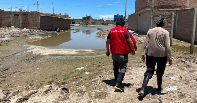 Como resultado del Operativo Nacional de Control “Gestión del Riesgo de Desastres ocasionados por los fenómenos naturales climatológicos 2023”, la Contraloría General identificó que cerca del 80% de entidades públicas de los tres niveles de gobierno: nacional, regional y local en la región Lambayeque no cuentan con planes específicos aprobados y actualizados para la prevención, preparación y respuesta ante situaciones de desastre orientados a proteger la vida de la población, el patrimonio personal y del Estado.