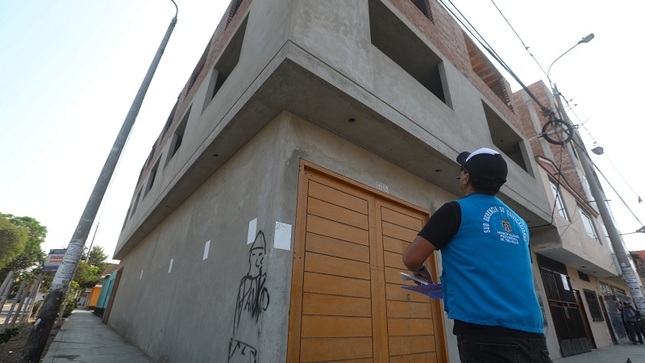 El boom de la construcción debe ir aparejado con el respeto a las normas municipales, para evitar problemas en la comunidad.