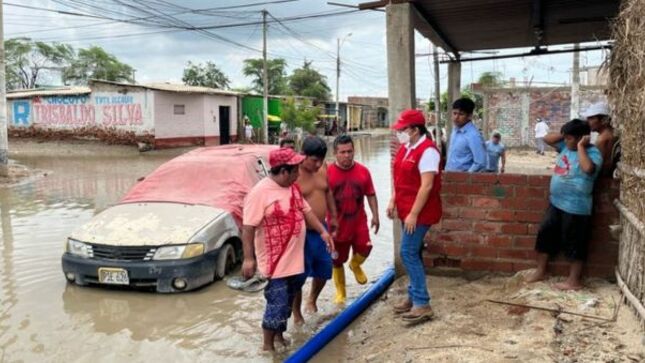 La Contraloría General reveló que nueve municipalidades de la región Piura no cuentan con siete planes específicos aprobados y actualizados para la prevención y reducción de riesgo, preparación, operaciones de emergencia, educación comunitaria, rehabilitación, continuidad operativa y contingencia ante situaciones de desastre orientados a proteger la vida de la población, el patrimonio personal y del Estado, como resultado del Operativo Nacional de Control “Gestión del Riesgo de Desastres ocasionados por los fenómenos naturales climatológicos 2023”.