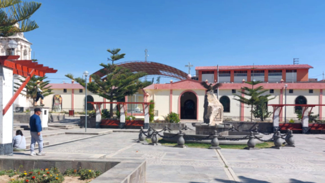 La Contraloría General recibirá denuncias y alertas ciudadanas en la Audiencia Pública Provincial denominada “La Contraloría te escucha”, que se llevará a cabo de manera presencial este jueves 7 de setiembre de 2023 en el distrito de Puquina, provincia General Sánchez Cerro. 