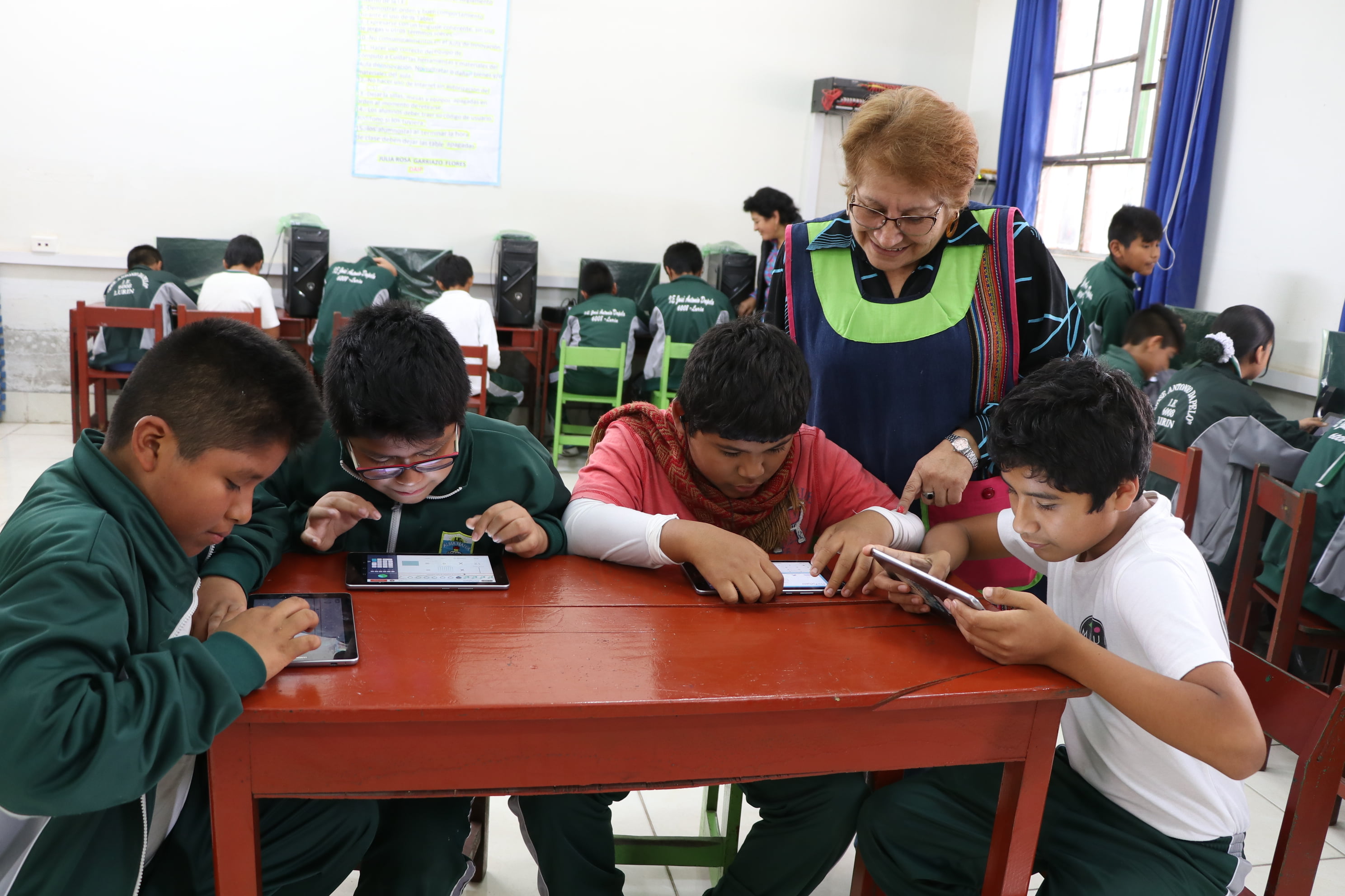 Docentes de la IE 6008 José Antonio Dapelo de Lurin promueven el buen uso de las herramientas tecnológicas 