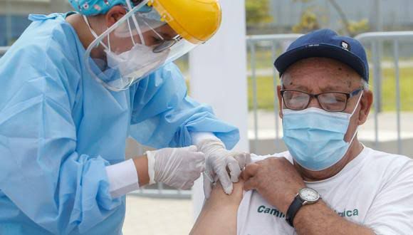 Piden acudir a los establecimientos de salud para completar dosis de la vacuna contra COVID-19