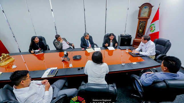 Gobernador Regional y Ministro de Defensa firmarán convenio para atención inmediata de emergencias por incendios forestales y reanudación de vuelos aéreos cívicos en aeropuerto de Andahuaylas