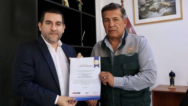 Reconocimiento con el Sello Municipal a la Municipalidad Distrital de Uchumayo