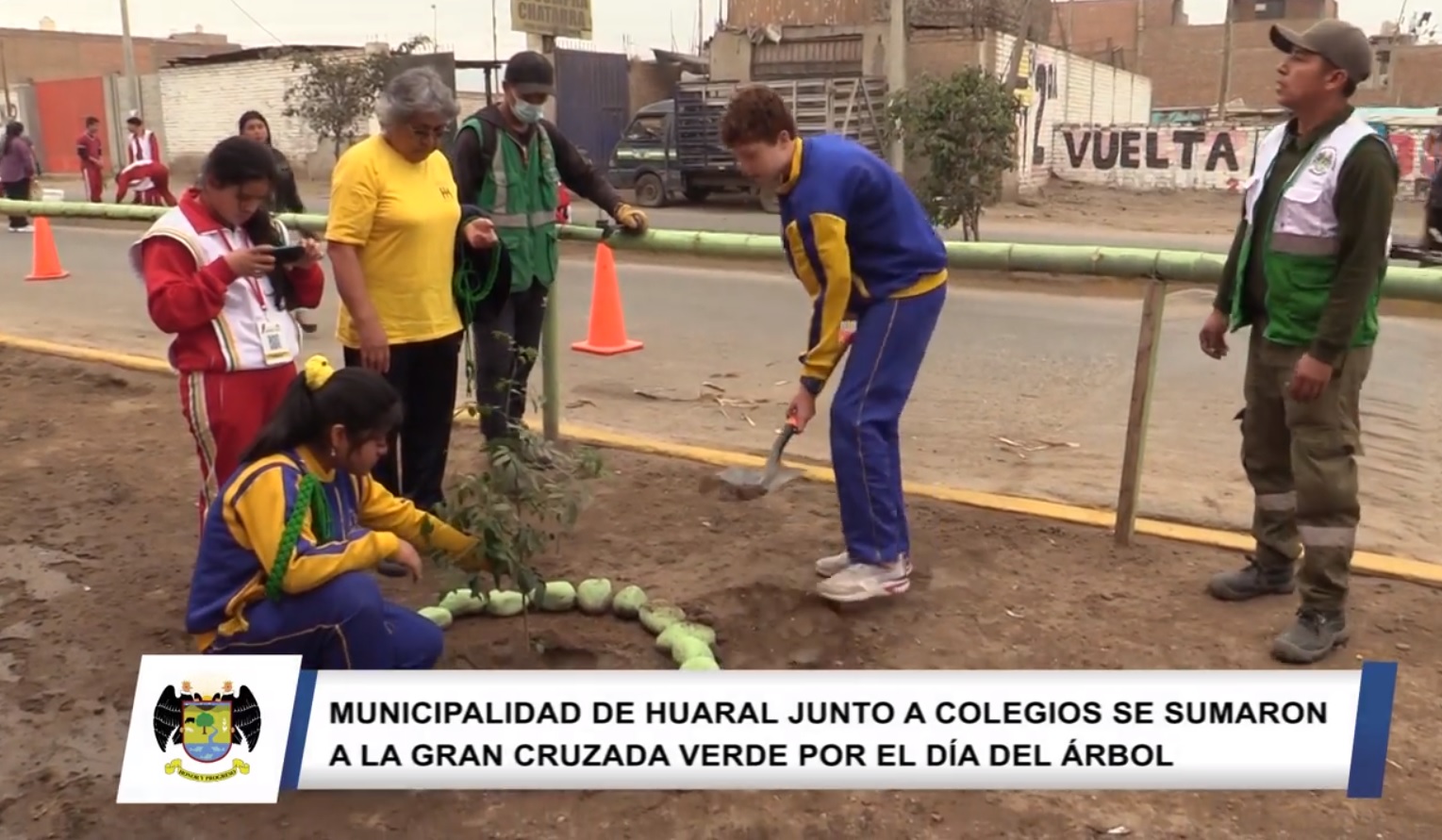 Municipalidad de Huaral se sumó a la "Gran Cruzada Verde" con jornada de reforestación junto a escolares del nivel secundario