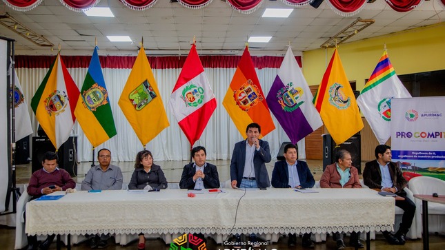 Avanza PROCOMPITE regional 2023 con evaluación y exposición de planes de negocio de asociaciones de productores en Apurímac