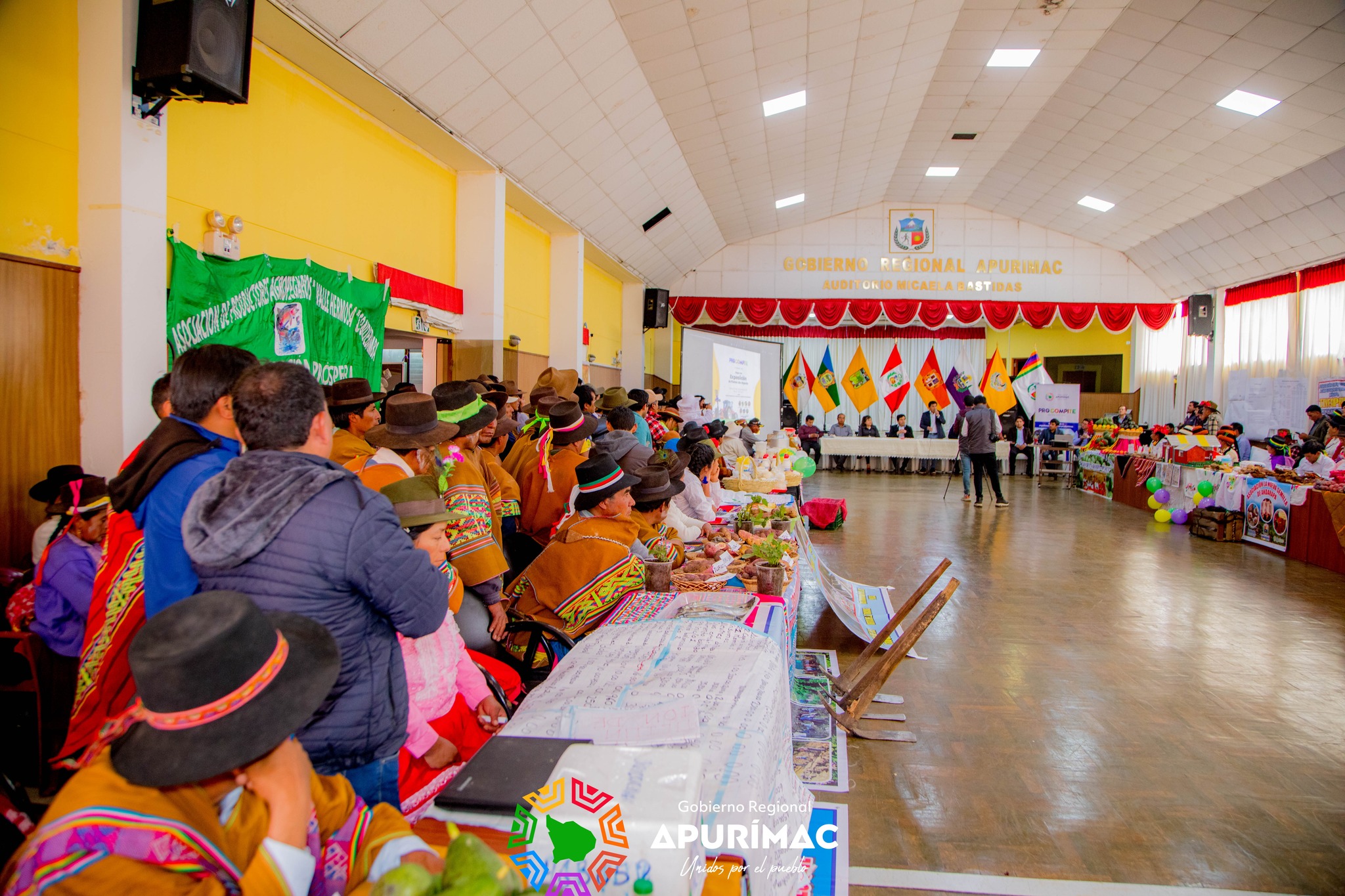 Avanza PROCOMPITE regional 2023 con evaluación y exposición de planes de negocio de asociaciones de productores en Apurímac