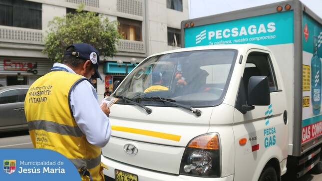 Un nuevo operativo de transporte de carga pesada se realizó esta mañana en varios tramos de las avenidas Salaverry y Garzón. Personal de la Subgerencia de Movilidad Urbana 👮‍♂️ lidera estas intervenciones con el objetivo de optimizar el tránsito y luchar contra la informalidad en nuestro distrito. 🚚🚦
#JesúsMaríaSomosTodos