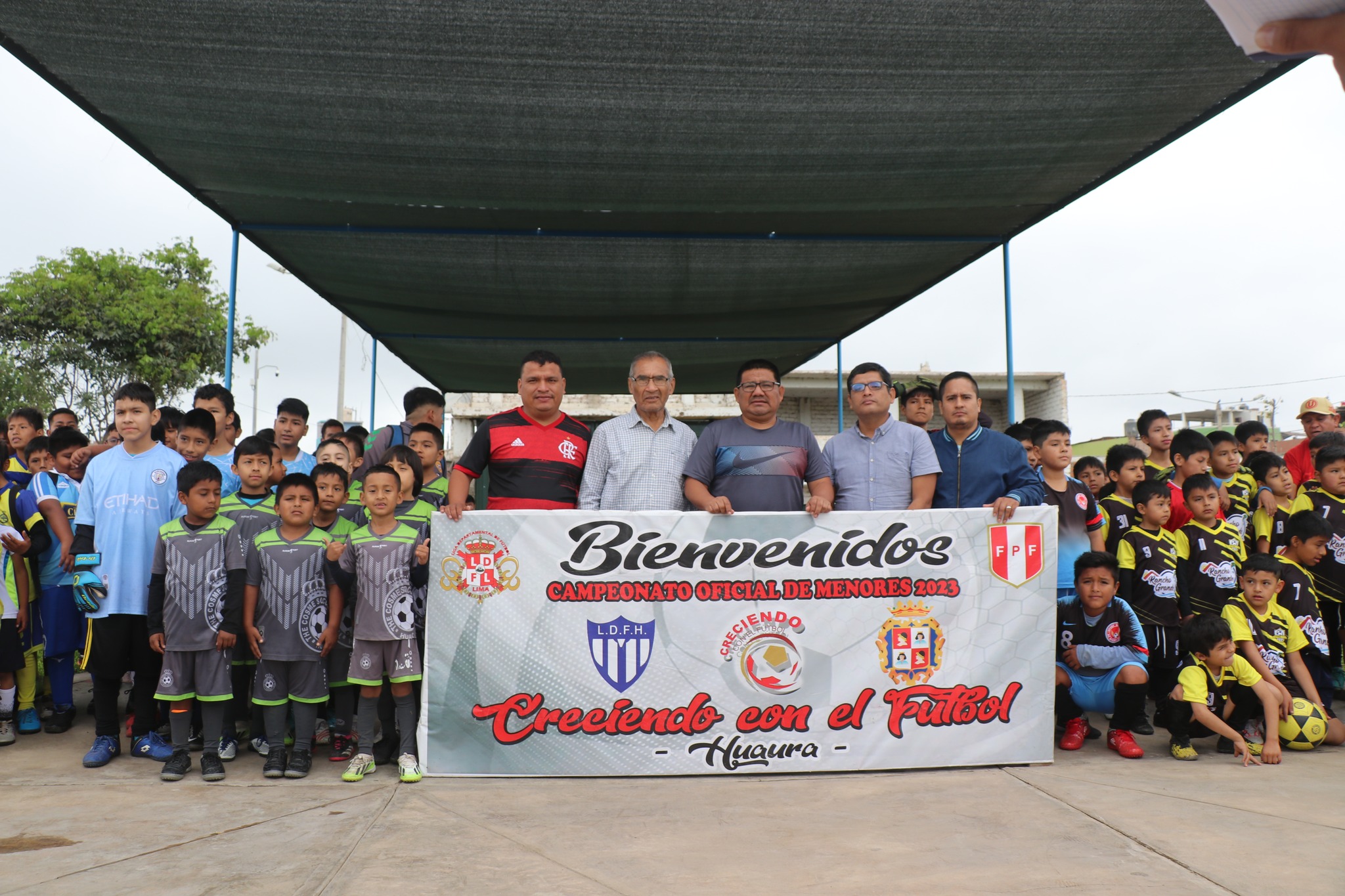 Alcalde Juan Reaño Antúnez participó en Ceremonia de Inauguración del Campeonato Deportivo de menores “CRECIENDO CON EL FÚTBOL-CLAUSURA” que se viene desarrollando en el estadio “Manuel Fumagalli Pérsico” de Huaura.