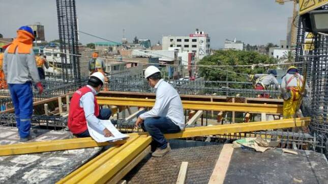  La Contraloría General advirtió que un inadecuado control técnico en la ejecución de la obra de construcción de la obra de Mejoramiento del Centro de Convenciones Jorge Basadre Grohamnn afecta la calidad de los trabajos que presentan deficiencias e impactan en el tiempo de vida del proyecto. 