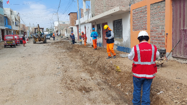 La Contraloría General alertó a la Municipalidad Provincial de Pisco sobre el constante retraso y deficiencias en la partida relacionada a la base granular en la ejecución del proyecto de mejoramiento de transitabilidad vehicular y peatonal de los sectores San Pedro II, Luis Alvizuri, Las Américas y calle 2, ubicado en el distrito de Pisco y valorizado en S/ 9 030 896. 