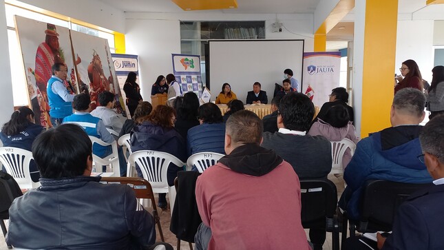 Sunass participa en reunión 