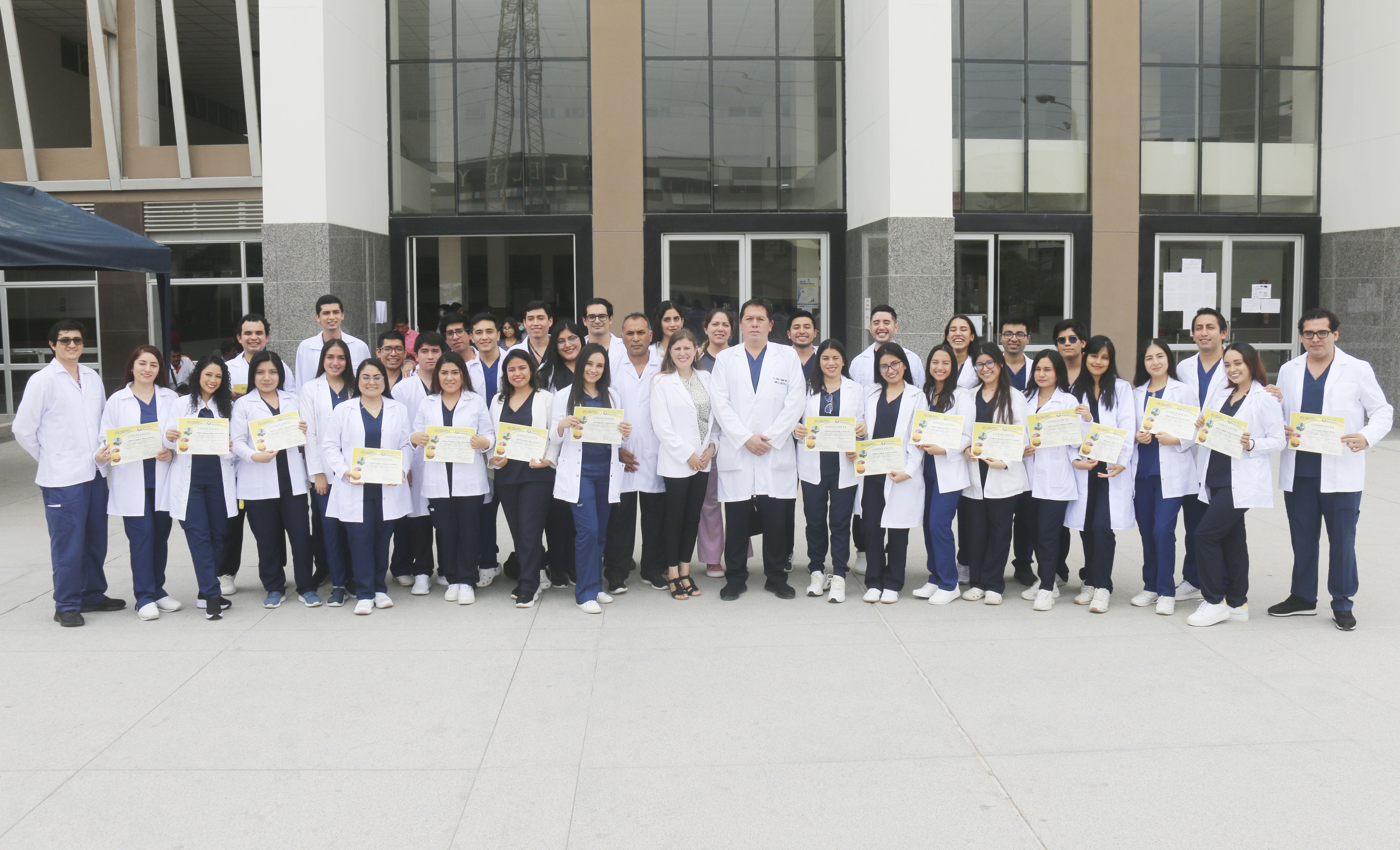 Hospital Regional Lambayeque realiza clausura a 32 internos de Medicina Humana del periodo 2023-I