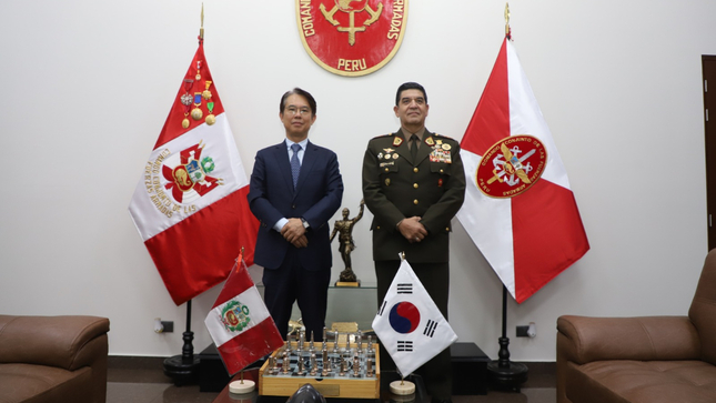 Embajador de la República de Corea visita al Comando Conjunto