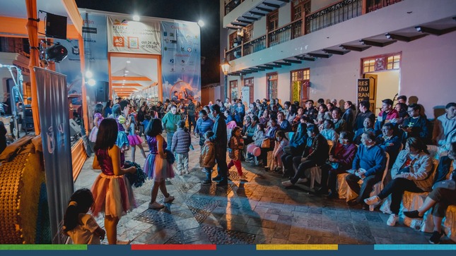 La Municipalidad Provincial de Cajamarca continúa impulsando el arte y la cultura en Cajamarca. ✅
📸Aquí te dejamos las mejores postales de lo que fue nuestro viernes cultural en su edición por el #DíaDelÁrbol 🌲