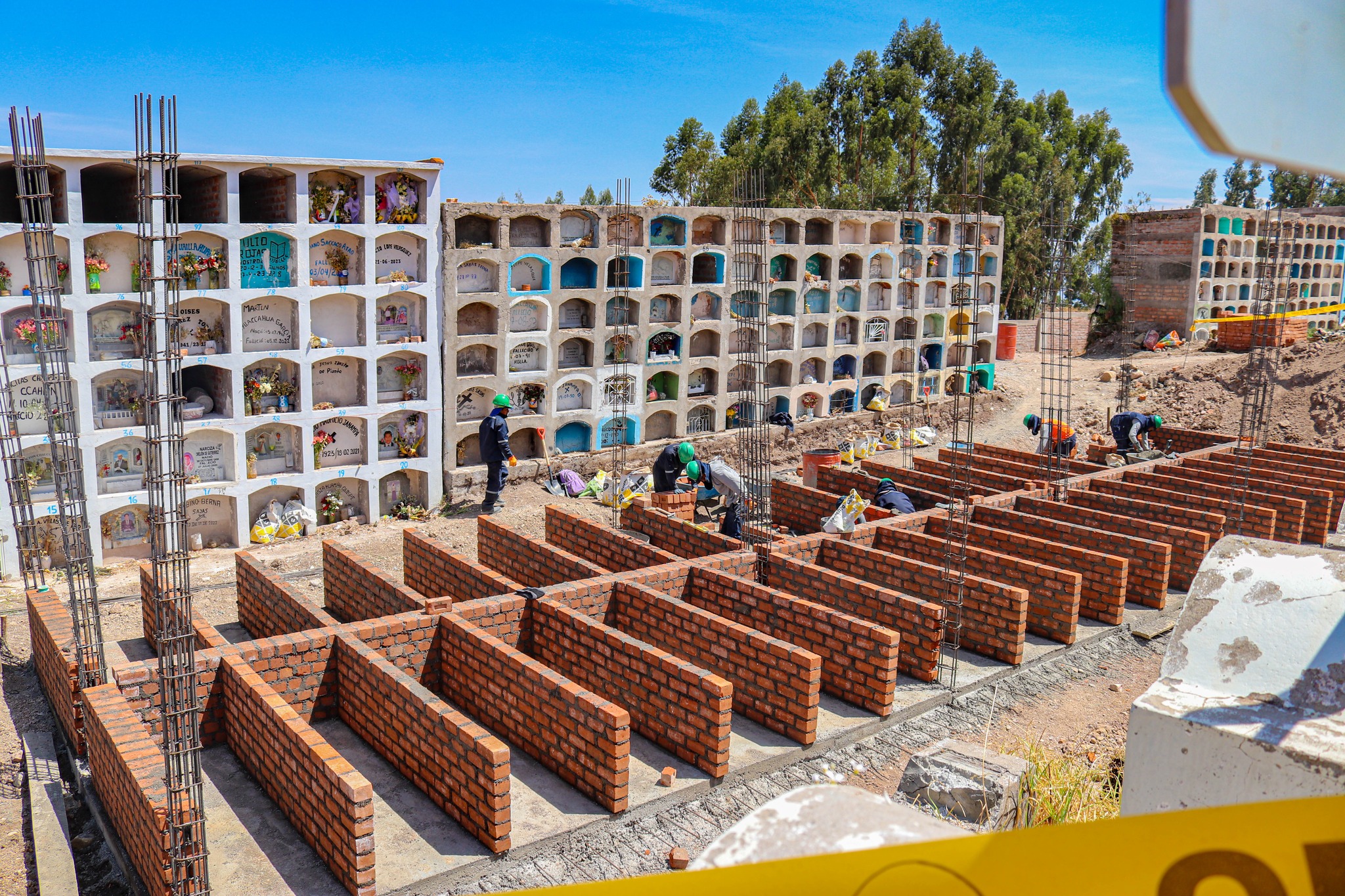 Ejecución de la obra "Mejoramiento del Cementerio de Huamanguilla"