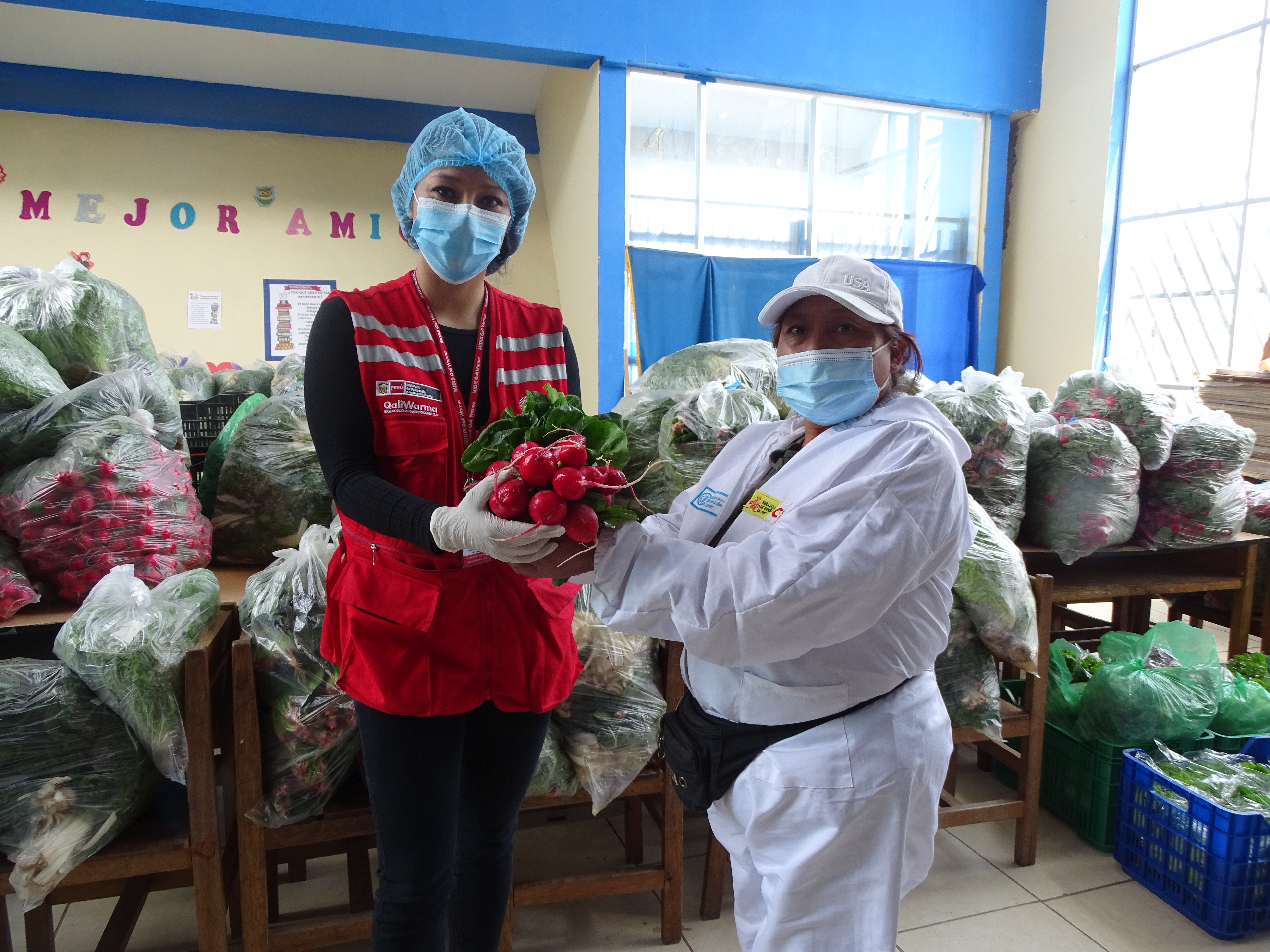 Servicio alimentario escolar complementado con alimentos frescos