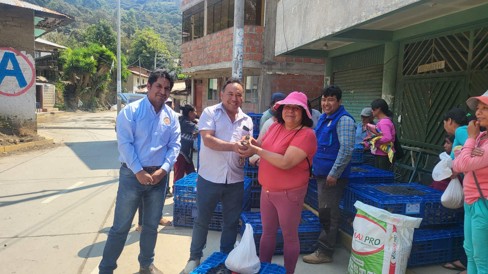 La municipalidad distrital de Santa Teresa encabezado por el Alcalde PNP(R) Edgar Lasteros Aguilar