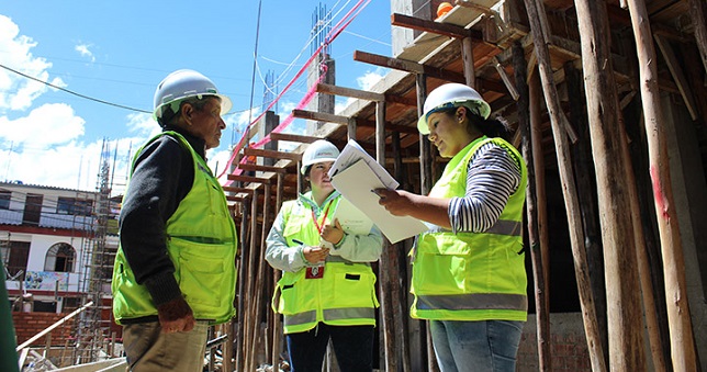 La Contraloría General convoca a los ciudadanos de todo el país para que puedan desarrollar actividades de control social en los procesos de contratación de obras, bienes y servicios, así como su ejecución, para resguardar el correcto uso de los recursos públicos, en el marco del Mecanismo Monitores Ciudadanos de Control (MCC) que, en una segunda convocatoria, busca sumar nuevos voluntarios en 479 distritos que carecen de este mecanismo de participación ciudadana.