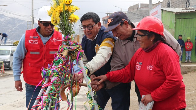 Archivo JPG el alcalde inagurando